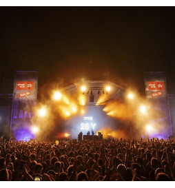 300 W LED-kohdevalaisin DALLAS PRO RBG + W 4 i 1 DMX